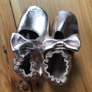 Metallic Bowed Robeez